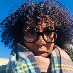 Meet your Posher, Kayla